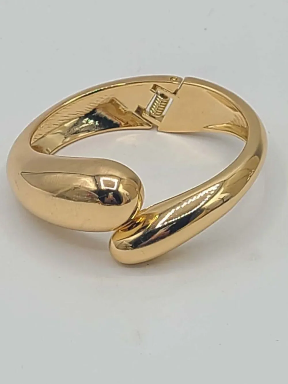 Unmarked Gold Tone Bypass Cuff Bangle